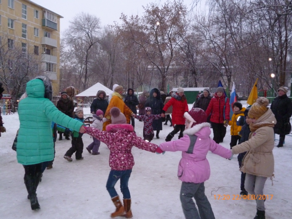 В Советском районе продолжаются дворовые праздники, посвященные Масленице 27.02.2017